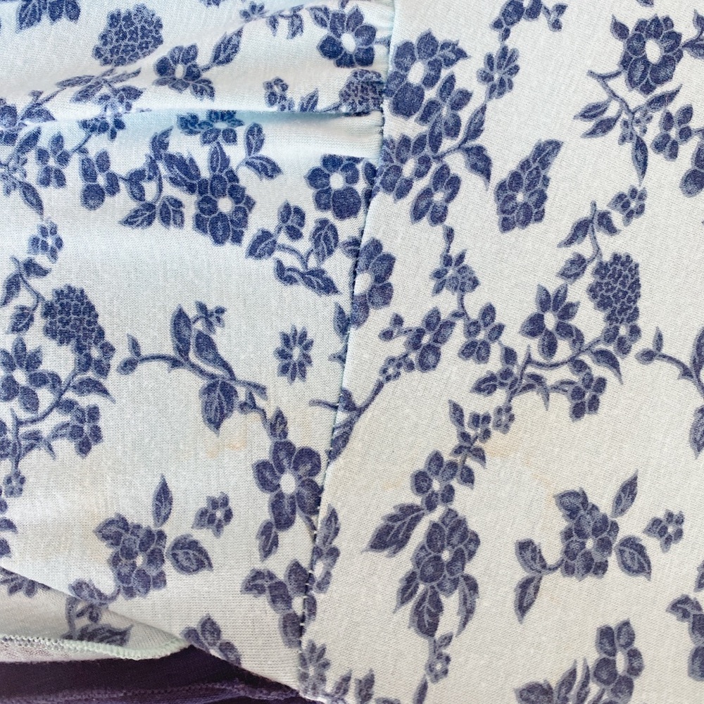 SOLD FLORAL Ruffle Blouse size L - Picture 10 of 16